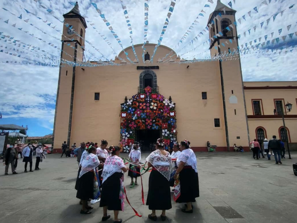 ZACATLÁN + PIEDRAS ENCIMADAS
