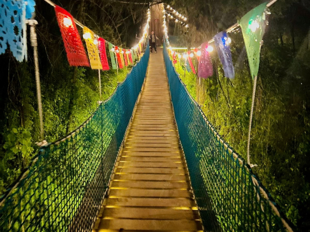 MINERAL DEL CHICO + PUENTES ILUMINADOS
